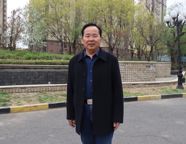 姚國(guó)友，做中國(guó)傳統(tǒng)書畫的傳承者