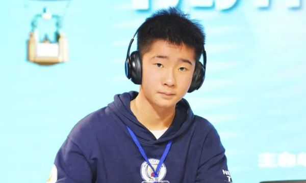 牛！浙江16歲小孩哥玩魔方，打破亞洲紀錄